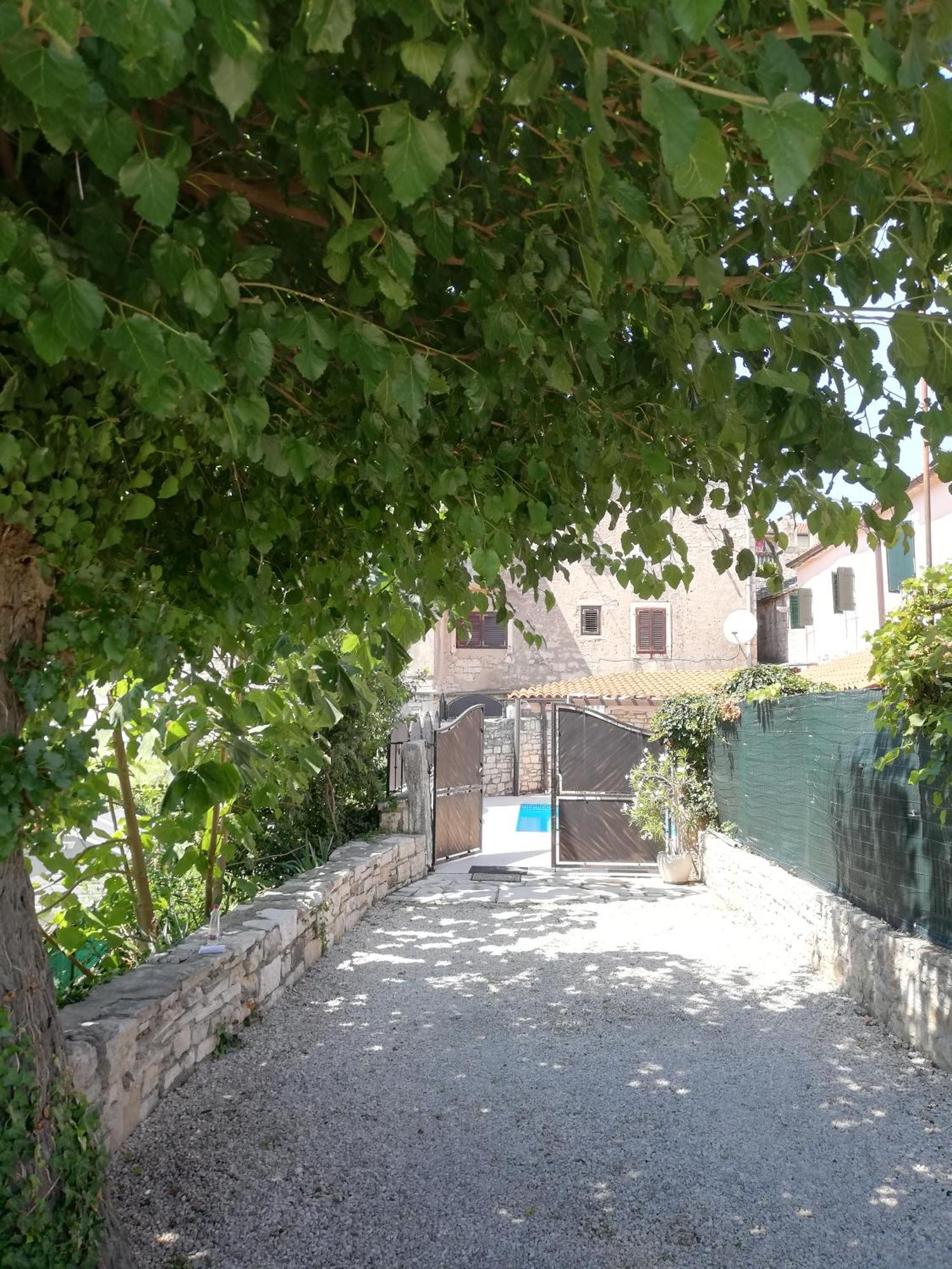 Lory Villa Sveti Lovrec Pazenaticki Exterior photo
